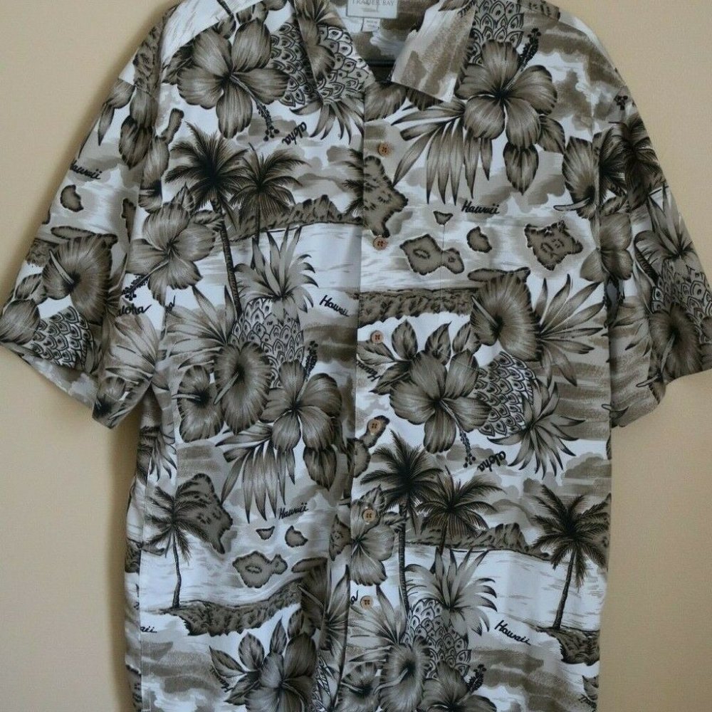EUC Trader Bay Mens Hawaiian Shirt Large